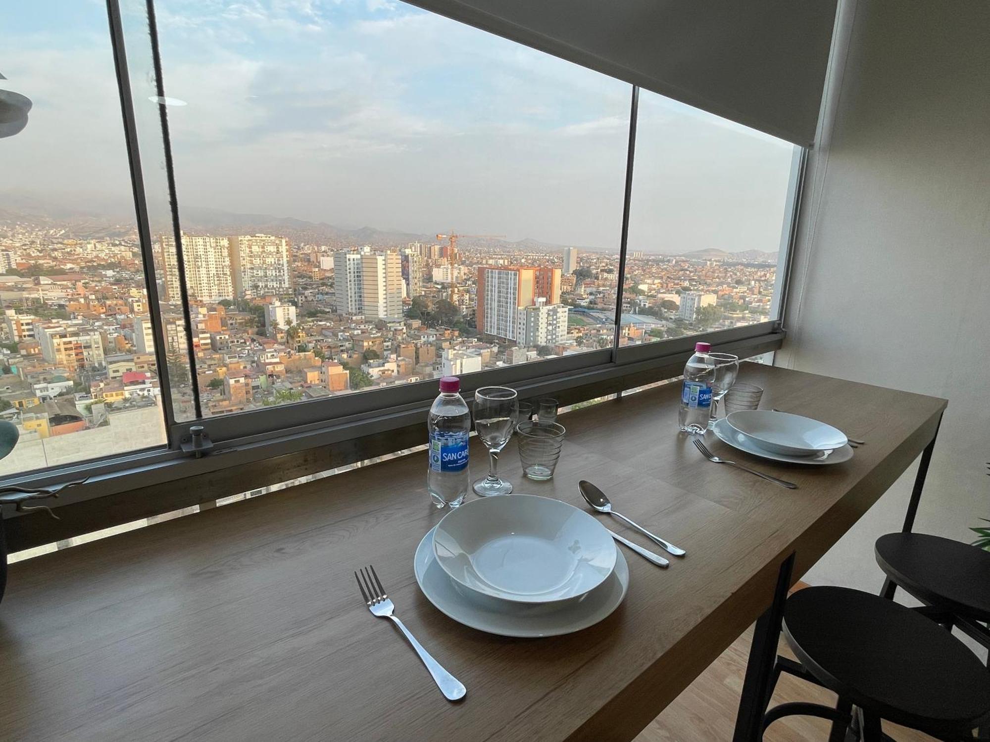 Connect Apartment By Vibrant Lima Bagian luar foto